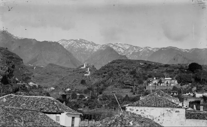 Montañas nevadas vistas desde El Puente
